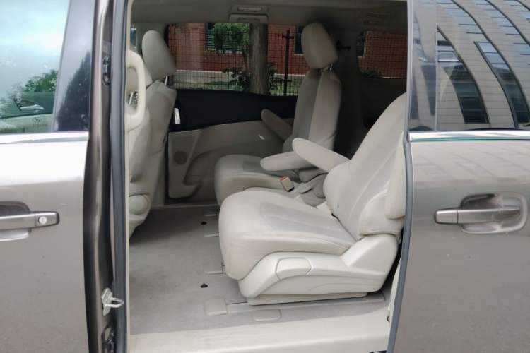 Used Buick GL8 2015 2.4L Luxury Business Premium Edition Left Rear Seat