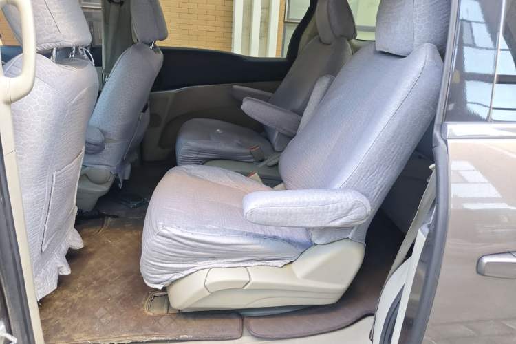 Used Buick GL8 2015 2.4L Luxury Business Premium Edition Left Rear Seat