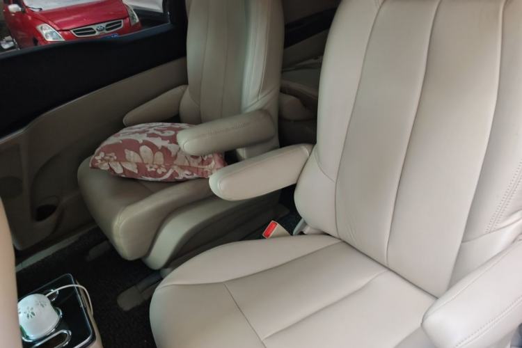 Used Buick GL8 2015 2.4L Luxury Business Premium Edition Left Rear Seat