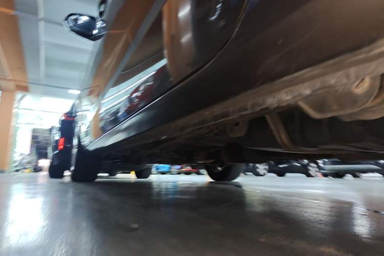 Used Buick GL8 2015 2.4L Luxury Business Premium Edition Left Side Sill
