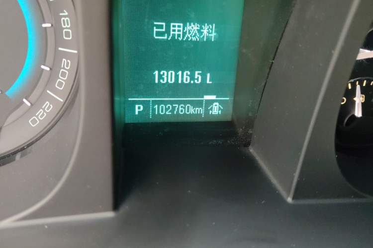 Used Buick GL8 2015 2.4L Luxury Business Premium Edition Odometer Close Up