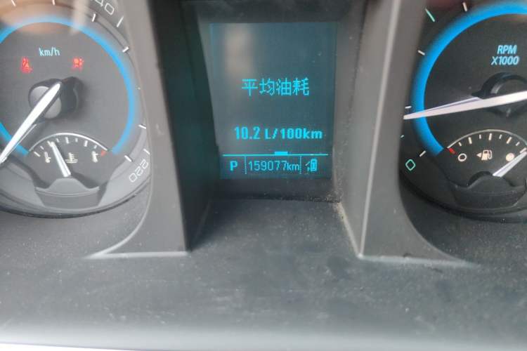 Used Buick GL8 2015 2.4L Luxury Business Premium Edition Odometer Close Up