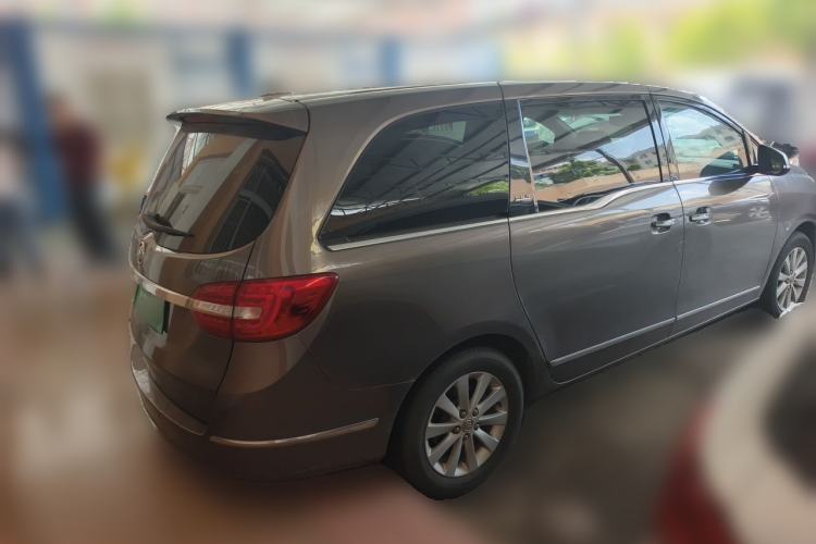 Used Buick GL8 2015 2.4L Luxury Business Premium Edition Rear Right 45 Deg
