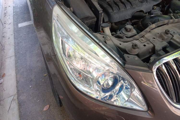 Used Buick GL8 2015 2.4L Luxury Business Premium Edition Right Front Headlight
