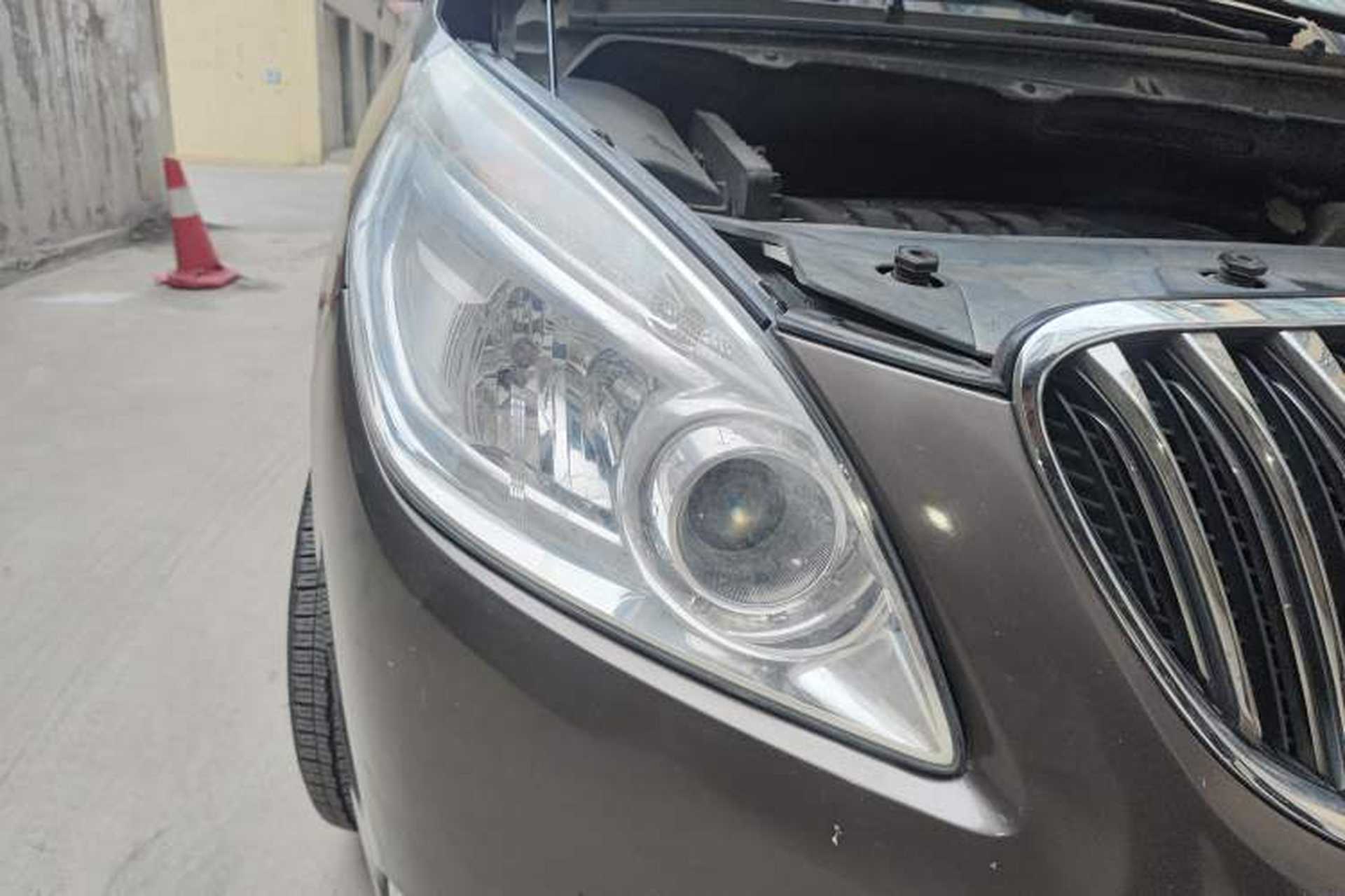 Used Buick GL8 2015 2.4L Luxury Business Premium Edition Right Front Headlight
