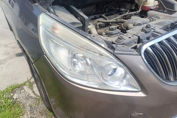 Used Buick GL8 2015 2.4L Luxury Business Premium Edition Right Front Headlight