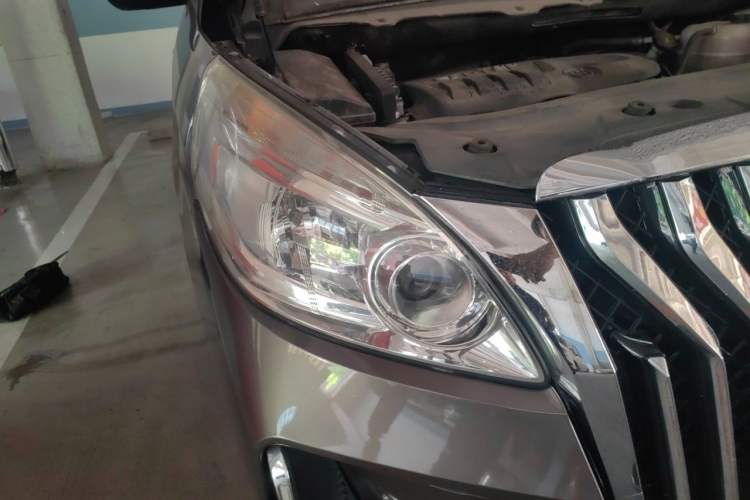 Used Buick GL8 2015 2.4L Luxury Business Premium Edition Right Front Headlight