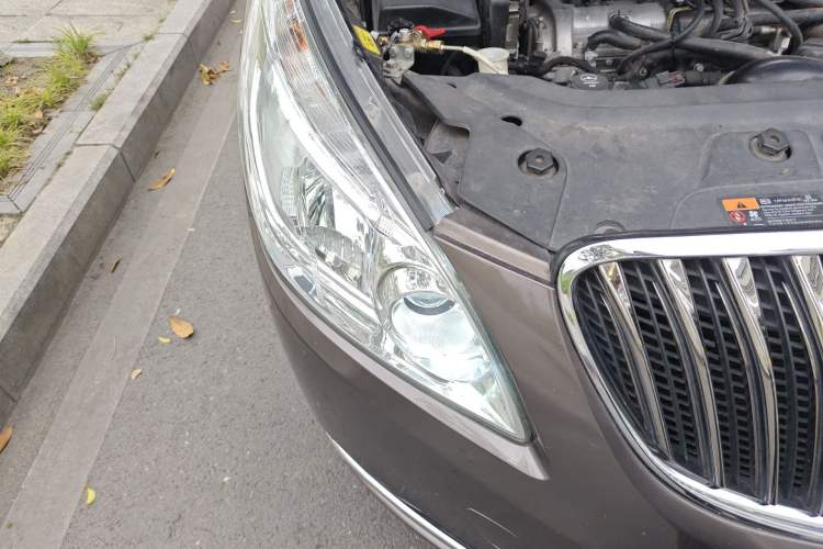 Used Buick GL8 2015 2.4L Luxury Business Premium Edition Right Front Headlight