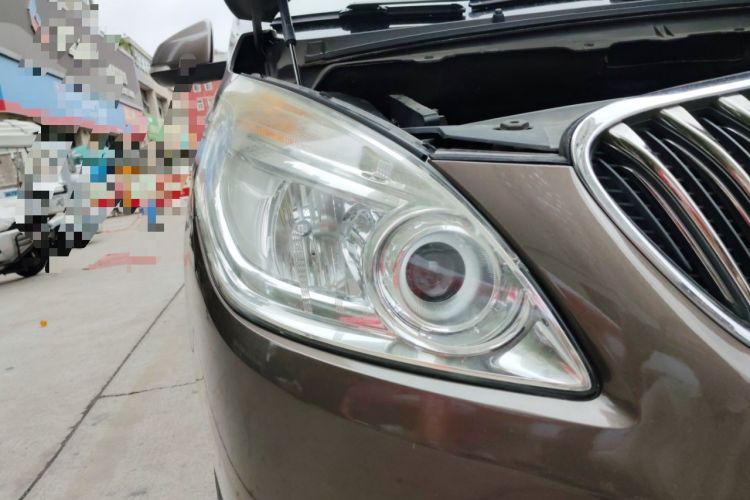Used Buick GL8 2015 2.4L Luxury Business Premium Edition Right Front Headlight