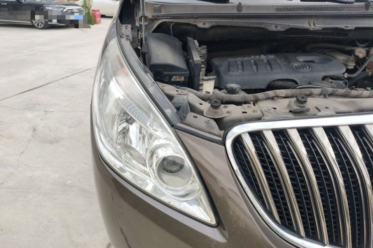 Used Buick GL8 2015 2.4L Luxury Business Premium Edition Right Front Headlight