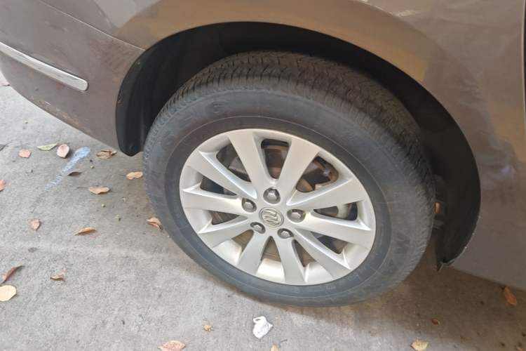 Used Buick GL8 2015 2.4L Luxury Business Premium Edition Right Rear Wheel Hub