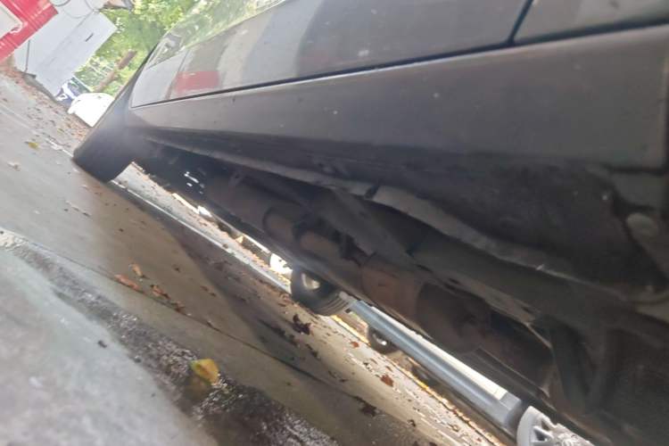 Used Buick GL8 2015 2.4L Luxury Business Premium Edition Right Side Sill