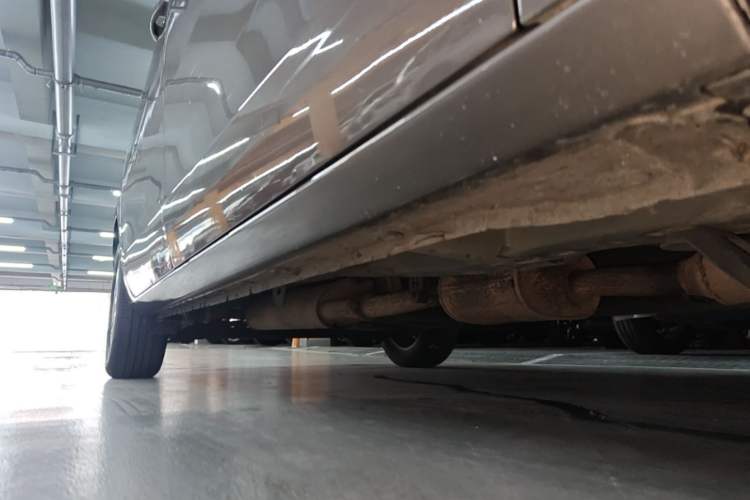 Used Buick GL8 2015 2.4L Luxury Business Premium Edition Right Side Sill