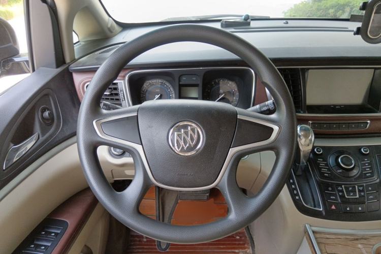 Used Buick GL8 2015 2.4L Luxury Business Premium Edition Steering Wheel