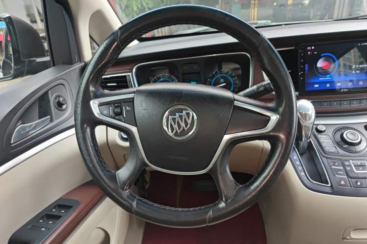 Used Buick GL8 2015 2.4L Luxury Business Premium Edition Steering Wheel