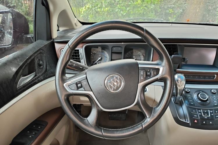 Used Buick GL8 2015 2.4L Luxury Business Premium Edition Steering Wheel