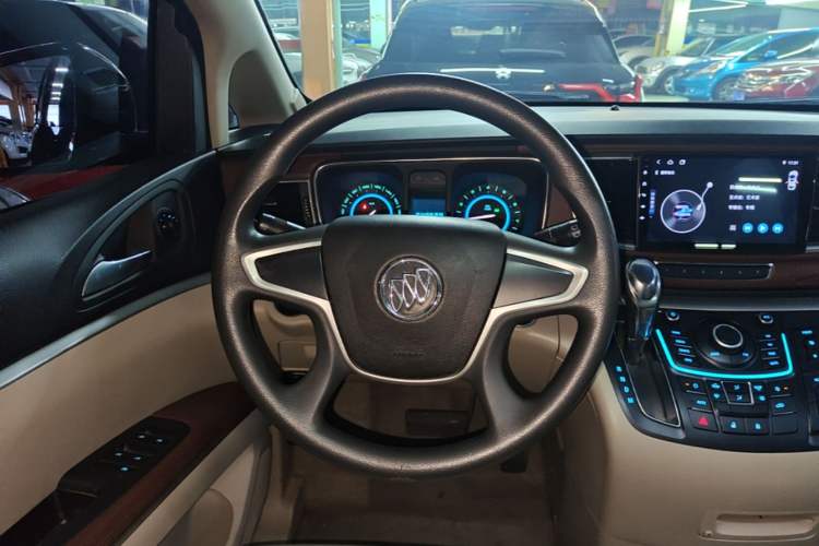 Used Buick GL8 2015 2.4L Luxury Business Premium Edition Steering Wheel
