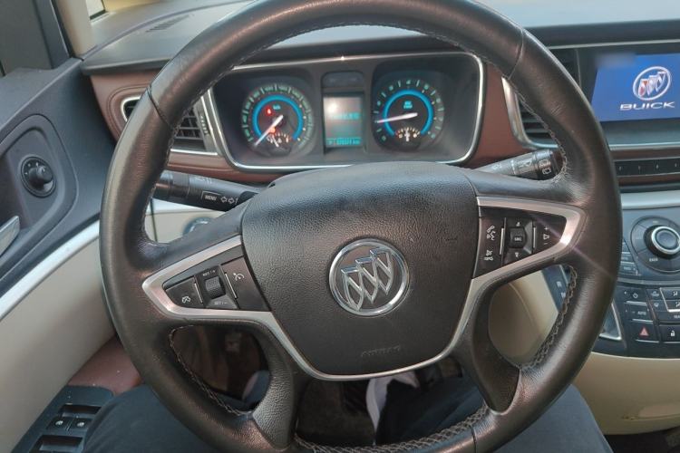 Used Buick GL8 2015 2.4L Luxury Business Premium Edition Steering Wheel