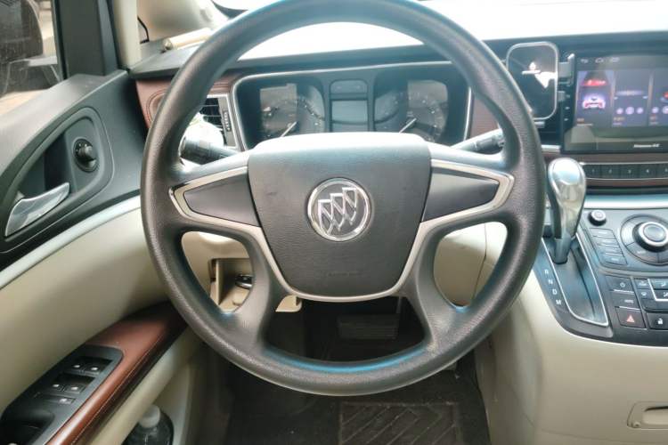 Used Buick GL8 2015 2.4L Luxury Business Premium Edition Steering Wheel