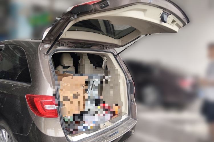 Used Buick GL8 2015 2.4L Luxury Business Premium Edition Trunk