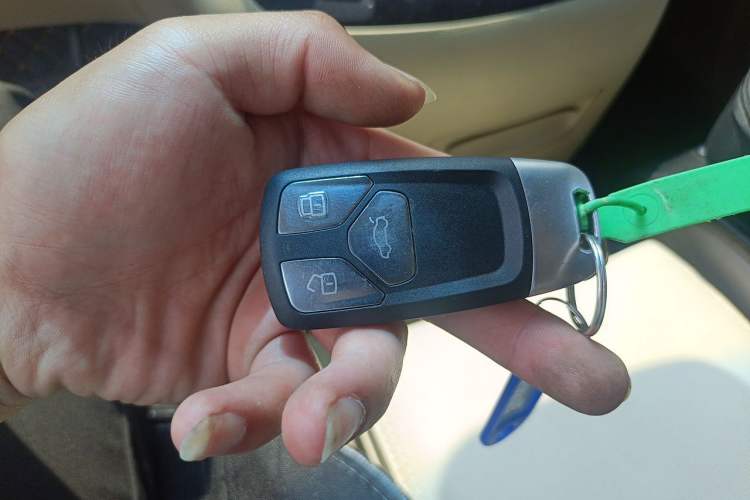 Used Buick GL8 2015 2.4L Luxury Business Premium Edition Vehicle Key