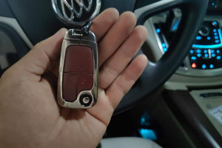 Used Buick GL8 2015 2.4L Luxury Business Premium Edition Vehicle Key