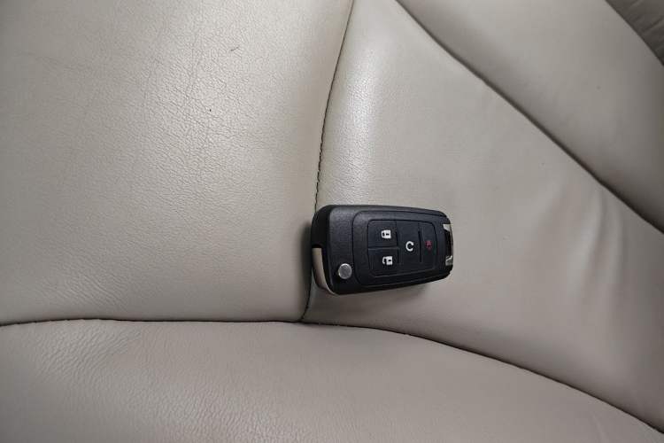 Used Buick GL8 2015 2.4L Luxury Business Premium Edition Vehicle Key