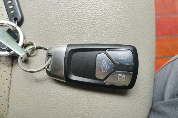 Used Buick GL8 2015 2.4L Luxury Business Premium Edition Vehicle Key