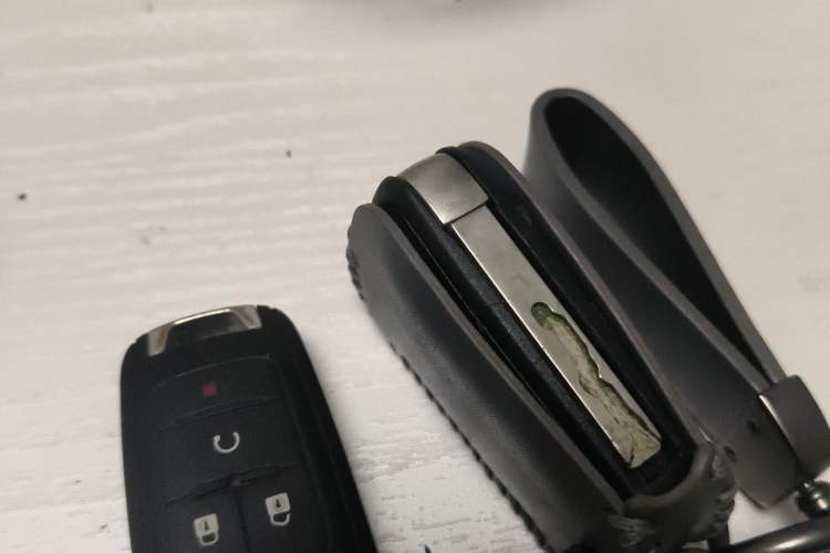 Used Buick GL8 2015 2.4L Luxury Business Premium Edition Vehicle Key