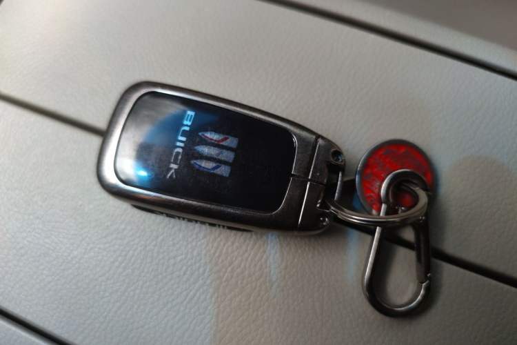 Used Buick GL8 2015 2.4L Luxury Business Premium Edition Vehicle Key
