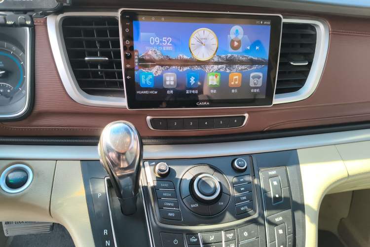 Used Buick GL8 2015 2.4L Luxury Business Premium Edition Audio And AC Panel