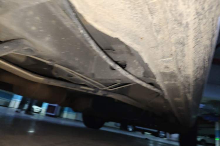 Used Buick GL8 2015 2.4L Luxury Business Premium Edition Chassis Front Left