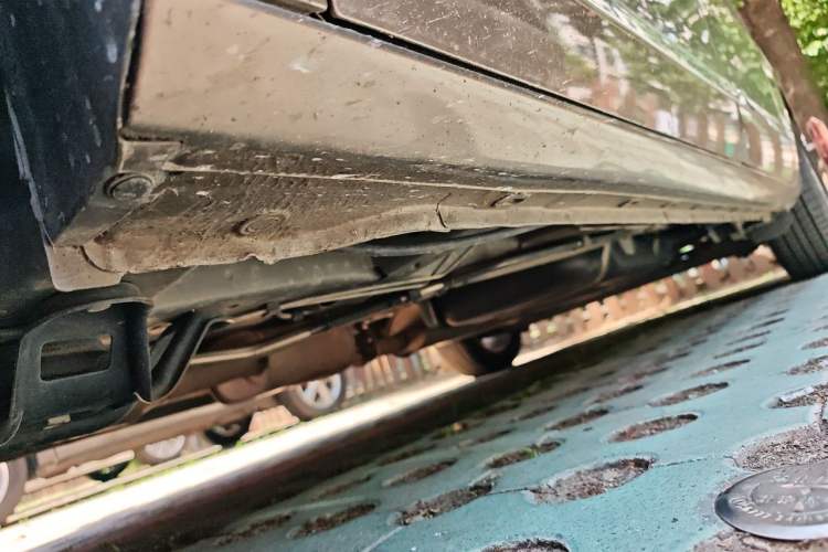 Used Buick GL8 2015 2.4L Luxury Business Premium Edition Chassis Front Left