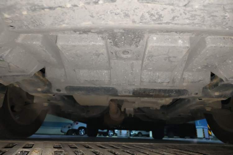 Used Buick GL8 2015 2.4L Luxury Business Premium Edition Chassis Front