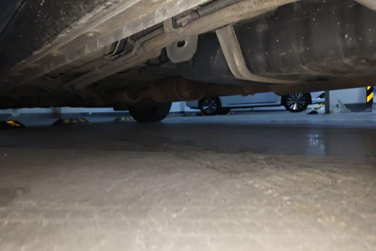 Used Buick GL8 2015 2.4L Luxury Business Premium Edition Chassis Rear Left