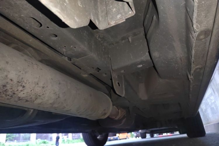 Used Buick GL8 2015 2.4L Luxury Business Premium Edition Chassis Rear Right