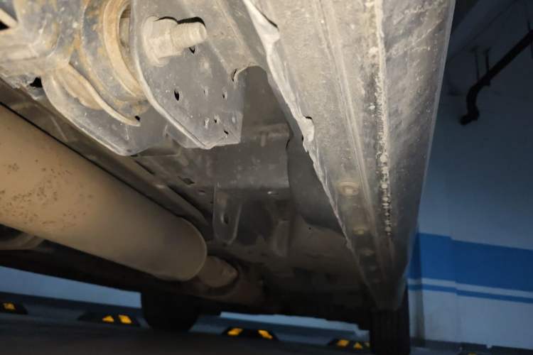 Used Buick GL8 2015 2.4L Luxury Business Premium Edition Chassis Rear Right