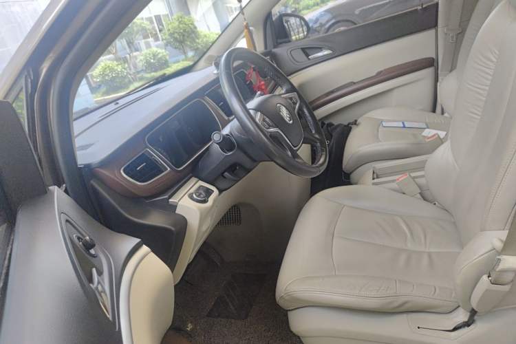 Used Buick GL8 2015 2.4L Luxury Business Premium Edition Driver Seat
