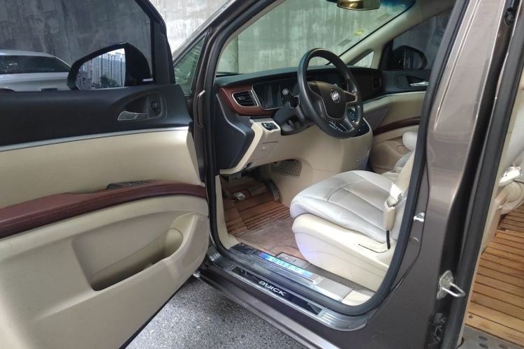 Used Buick GL8 2015 2.4L Luxury Business Premium Edition Driver Seat