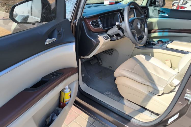 Used Buick GL8 2015 2.4L Luxury Business Premium Edition Driver Seat
