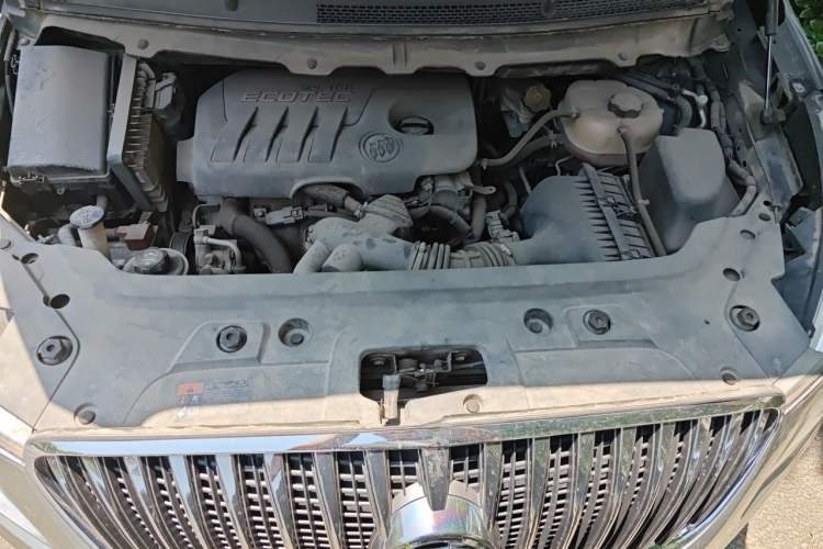 Used Buick GL8 2015 2.4L Luxury Business Premium Edition Engine Bay