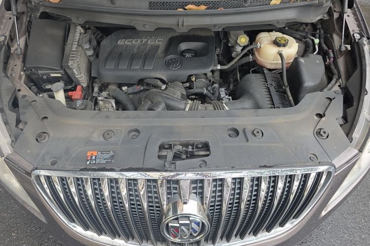 Used Buick GL8  Engine Bay