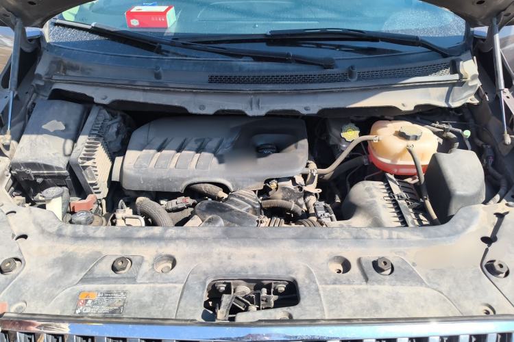 Used Buick GL8 2015 2.4L Luxury Business Premium Edition Engine Bay