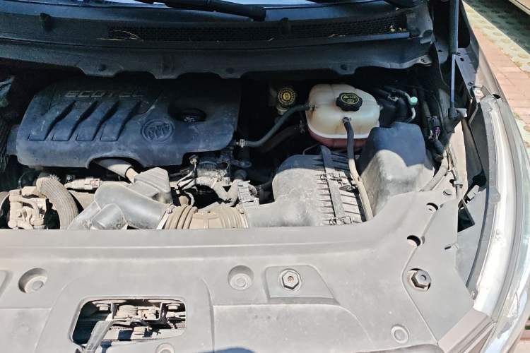 Used Buick GL8 2015 2.4L Luxury Business Premium Edition Engine Bay Left