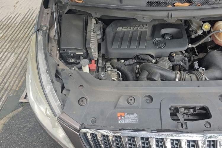 Used Buick GL8  Engine Bay Right