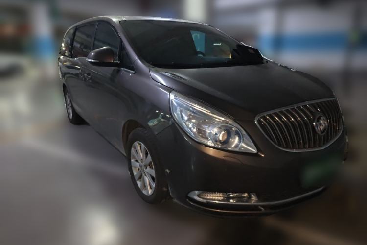 Used Buick GL8 2015 2.4L Luxury Business Premium Edition Front Right 45 Deg