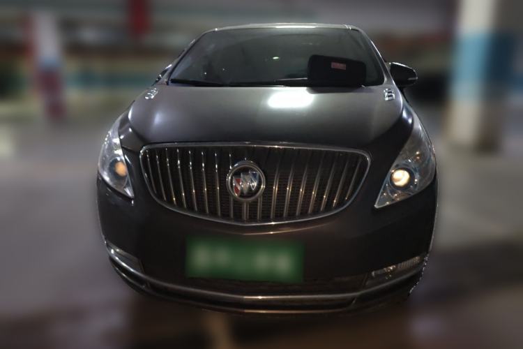 Used Buick GL8 2015 2.4L Luxury Business Premium Edition Front