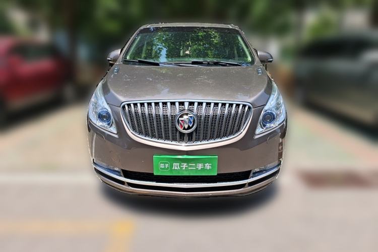 Used Buick GL8 2015 2.4L Luxury Business Premium Edition Front