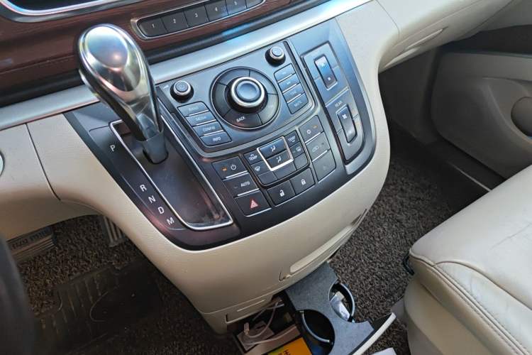Used Buick GL8 2015 2.4L Luxury Business Premium Edition Gear Lever