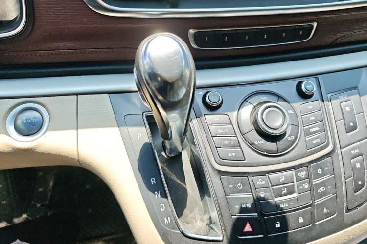 Used Buick GL8 2015 2.4L Luxury Business Premium Edition Gear Lever